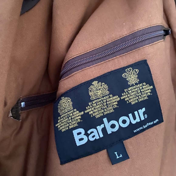 Barbour Weather Jacket: Great Material for the winter and very warm! - Picture 2 of 4